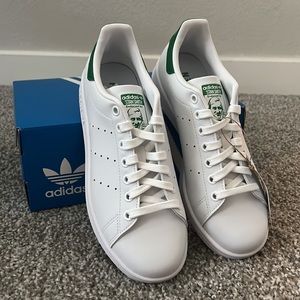 Adidas Stan Smith Women’s 6.5 *BRAND NEW NEVER WORN*
